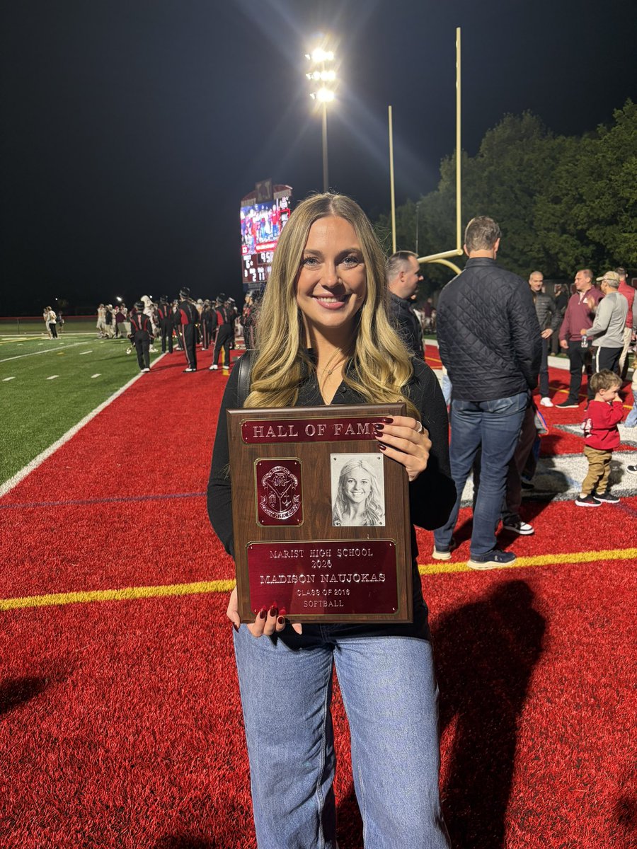 RedHawkSB's tweet photo. Congratulations to our newest Hall of Fame Inductee:

2016 graduate and current Varsity assistant: Madison Naujokas!!! ❤️🖤 https://t.co/KOlYEi7DVd