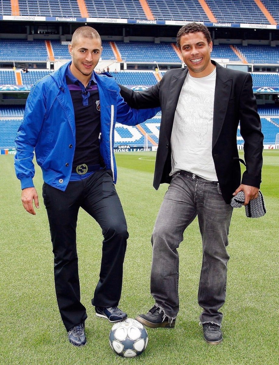 MadridXtra's tweet photo. Benzema and R9 at the Bernabéu. 🤍🔙 https://t.co/9244GOrJc8