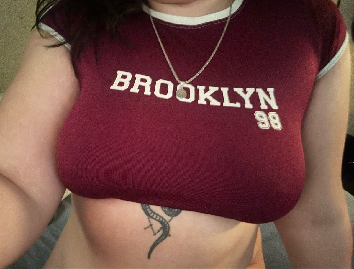 QRagging10503's tweet photo. I’m bored…. Someone tell me I’m pretty, gift me AND tell me how bad you want to see me😖

#Oklahoma #localguide #nsfwㅤㅤ #fyp #GoonWeekend #wataa https://t.co/PEhJ7jPjRU
