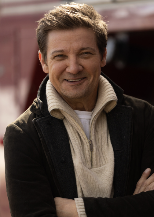 BernieCast76053's tweet photo. @MyronGainesX That's Hawkeye actor Jeremy Renner https://t.co/wKrXAGAqOC