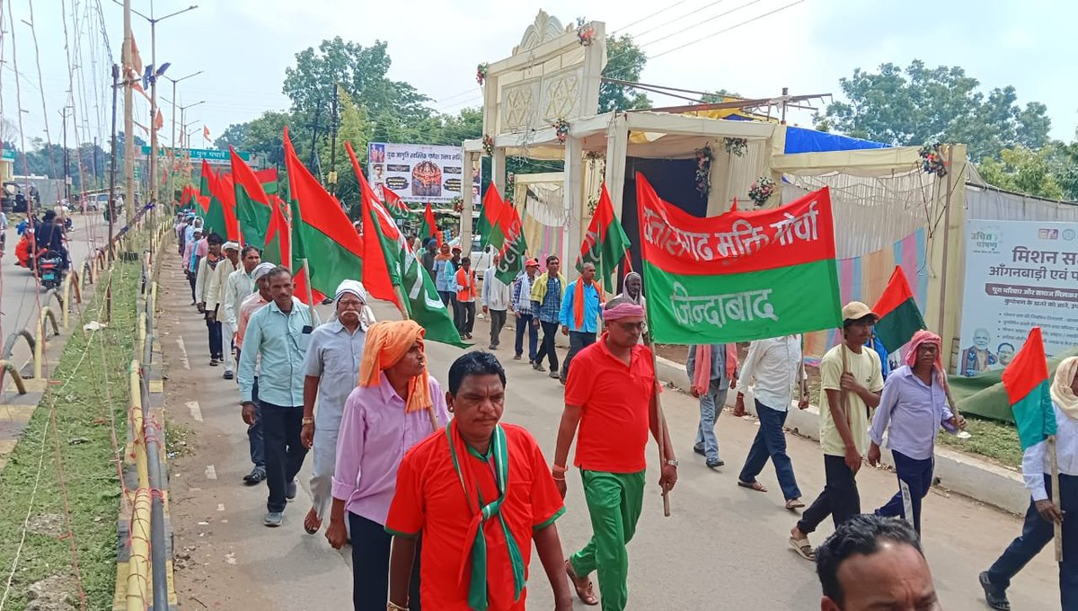 36_Muktimorcha's tweet photo. शहीद कॉमरेड शंकर गुहा नियोगी जी की 35 वी शहादत दिवस/डौंडीलोहारा में संपन्न हुआ। https://t.co/LmHL5XKd9a