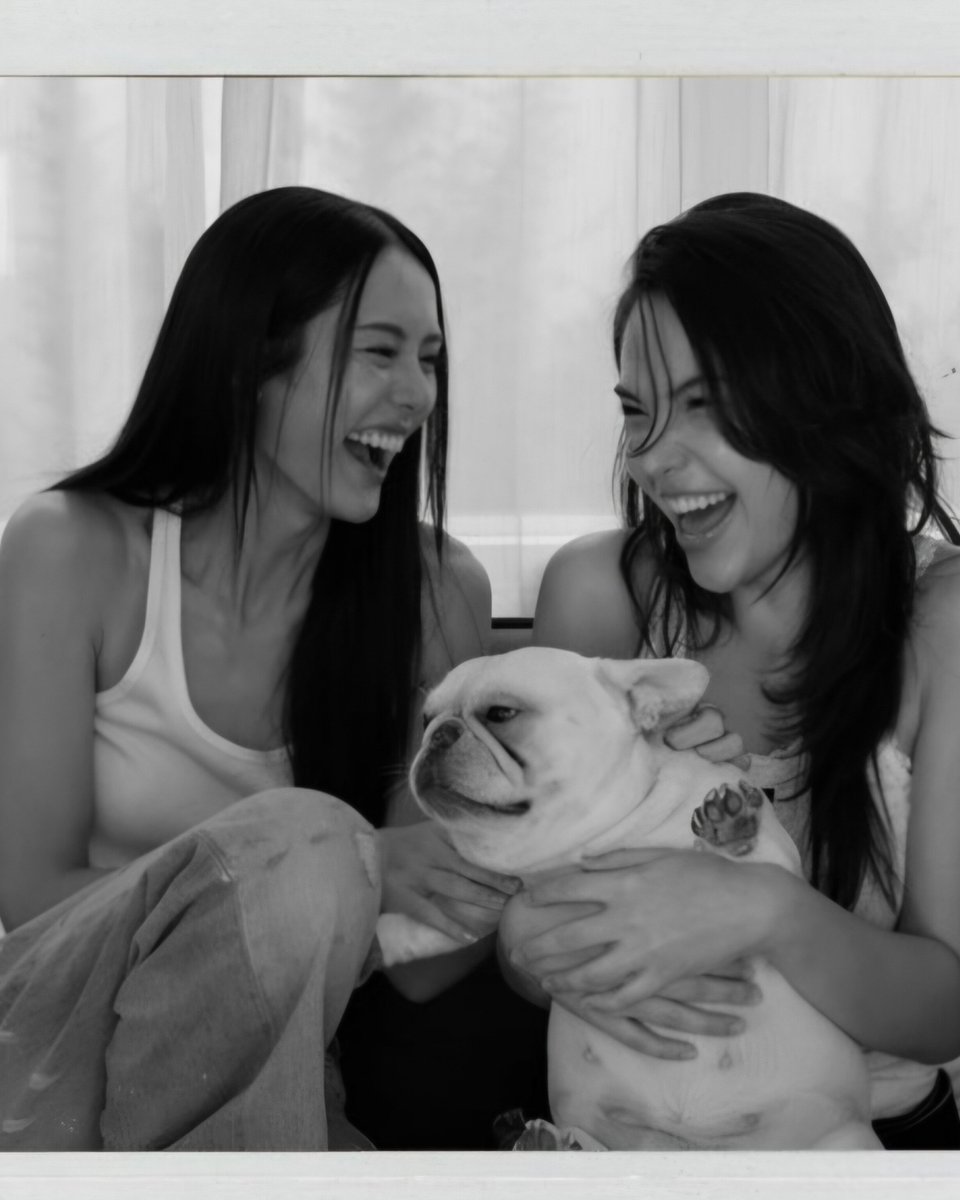lmsycolombia's tweet photo. Queridas Lookmhee y Sonya queremos que sepan que somos más personas las que las amamos y respetamos profundamente! Las que queremos verlas triunfar, felices y llenarlas de amor todos los días!

Queremos y haremos que su luz siga brillando siempre, y aquí estaremos todas las Besties para que así sea! Nada ni nadie apagará su brillo porque el amor siempre prevalece y será más fuerte que todo!

Las amamos mucho! ❤️🐨🐰

__
LMSY YOU ARE LOVED 

#ลูกหมีซอนญ่า #LMSY