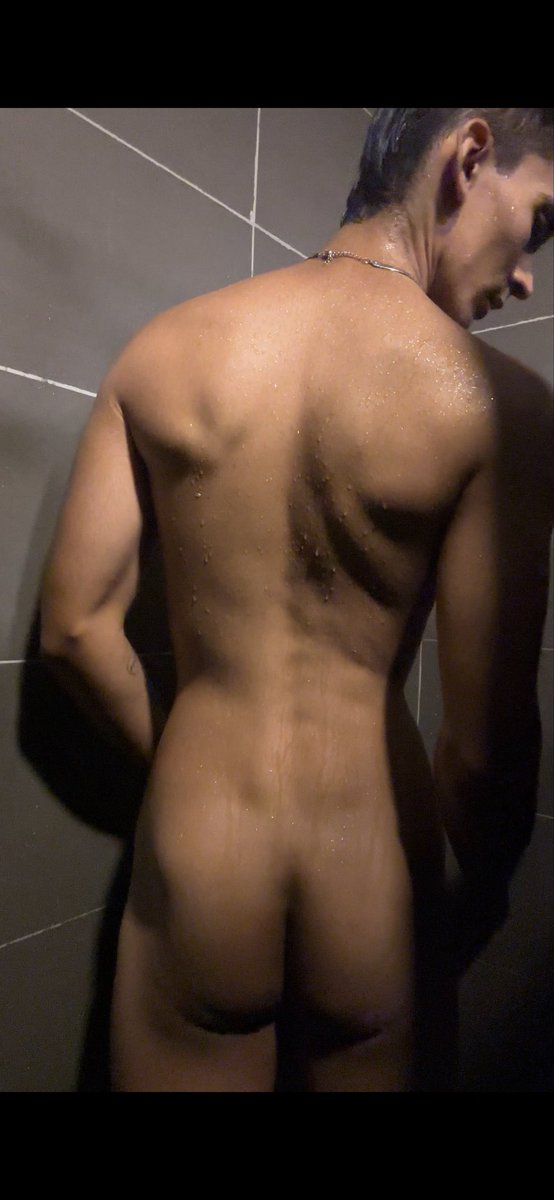 MauriRandy18's tweet photo. Lo que me encanta bañarme con este calor 🥵 #twink #gayboy https://t.co/L88j826bLq