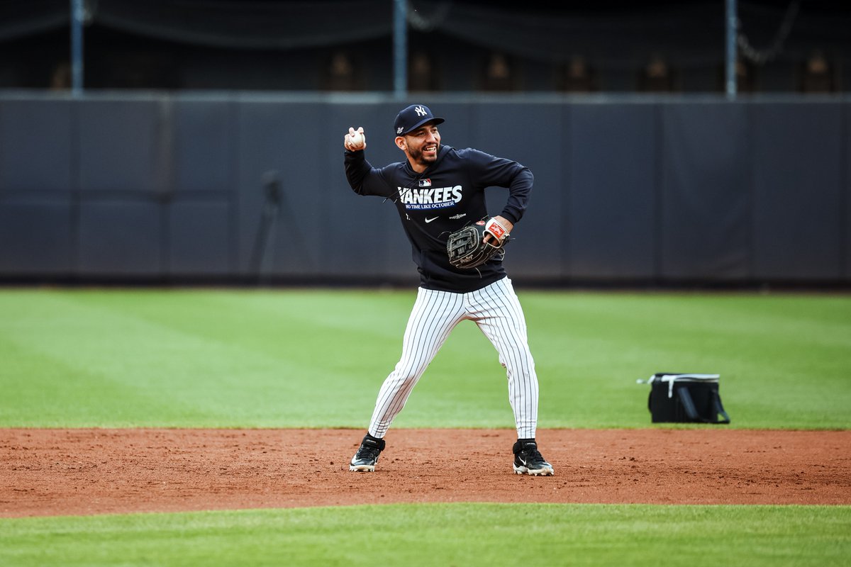 Yankees's tweet photo. Wild Card Loading… 

#RepBX https://t.co/BZkgKPFke2