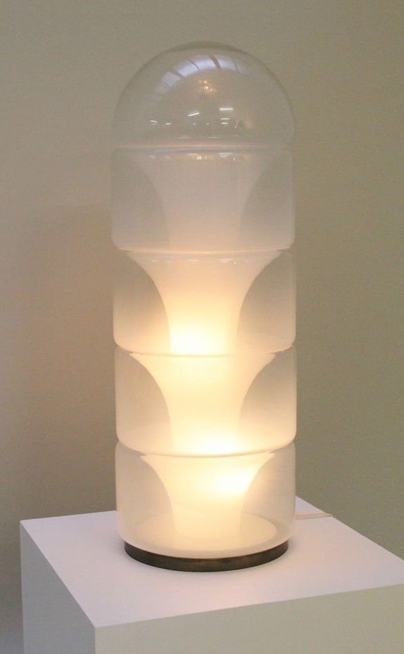 formsarchive's tweet photo. This was the softer, more poetic side of the Space Age.  

Murano glass lamps 
Carlo Nason, 1960s. https://t.co/m8gGK26qxI