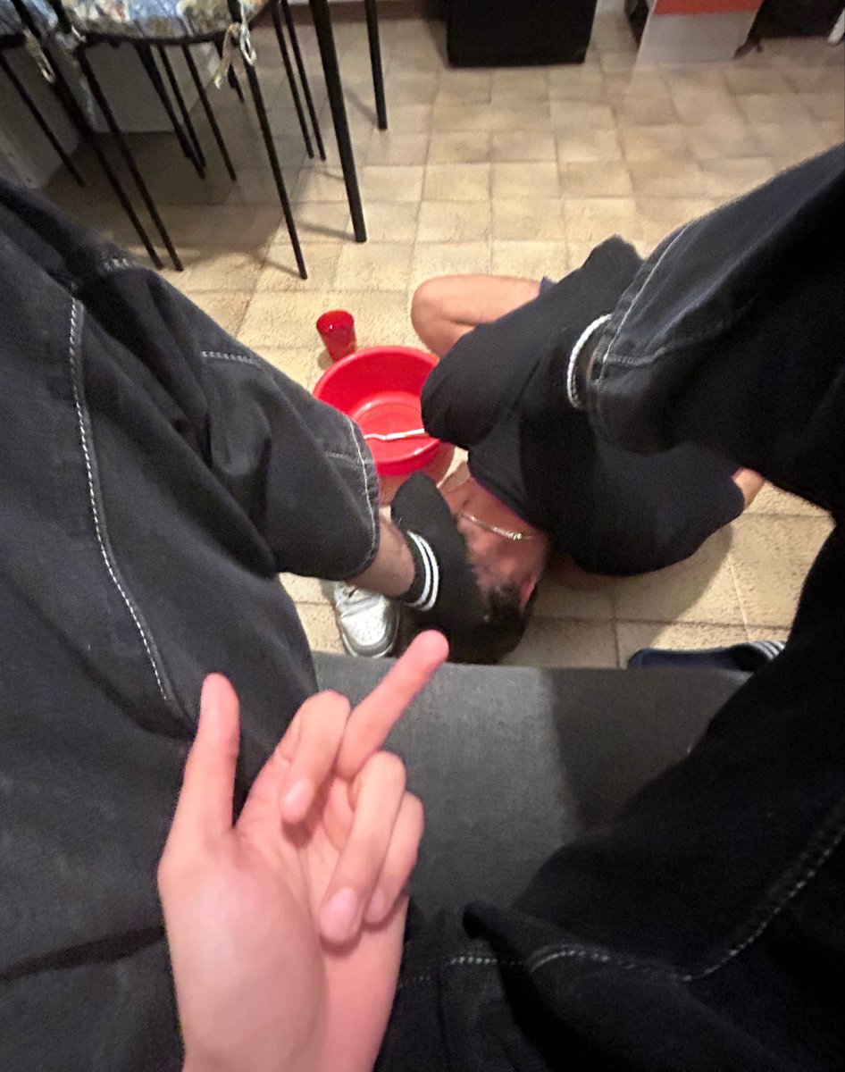 masterhamza0's tweet photo. ci metto poco a sottometterti💸🏧 https://t.co/X55sHBANac