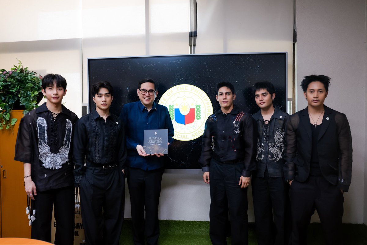 SB19Official's tweet photo. A historic day for all Filipino creatives 🇵🇭

From taking our music to the world to helping make the path wider for those who come next. 

We're deeply grateful to be part of this conversation and to everyone working toward a future where more Filipino creatives can dream, create, and take their work beyond our borders. Maraming salamat po!

#SB19 #UySB19 🐐