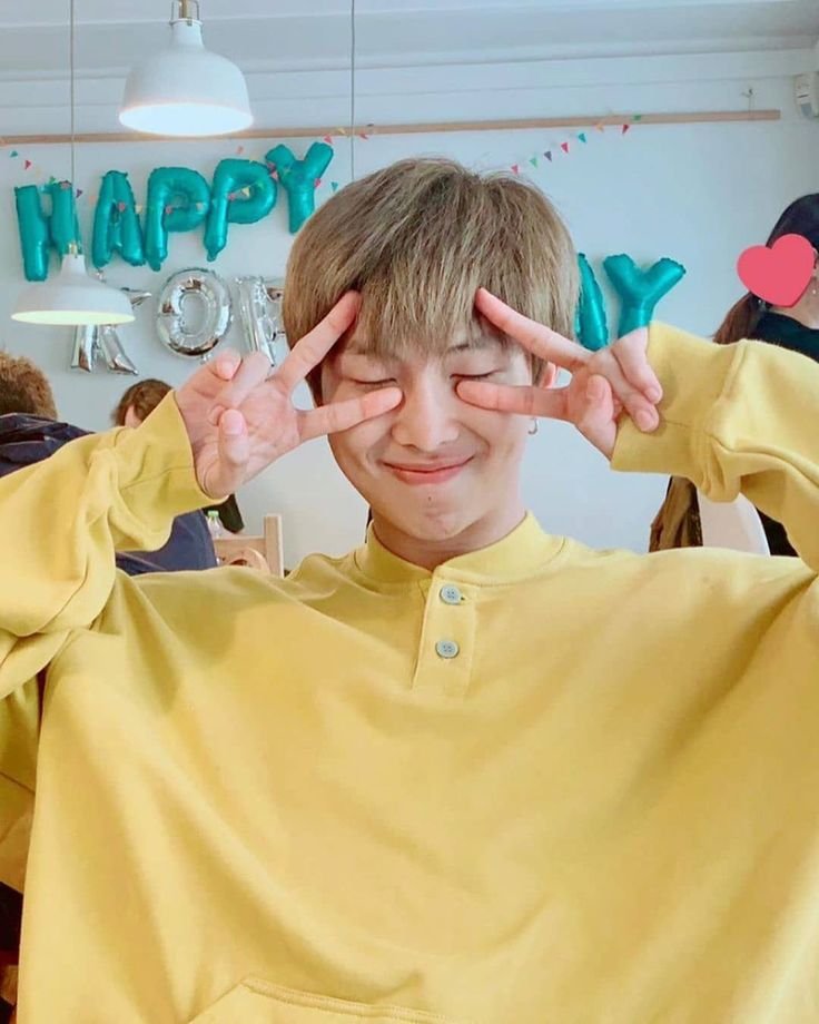 unabitie's tweet photo. me tocó amarillo

comenta y t doy un color para q lo relaciones con tu fav ✨ https://t.co/zcFwqV8cVf