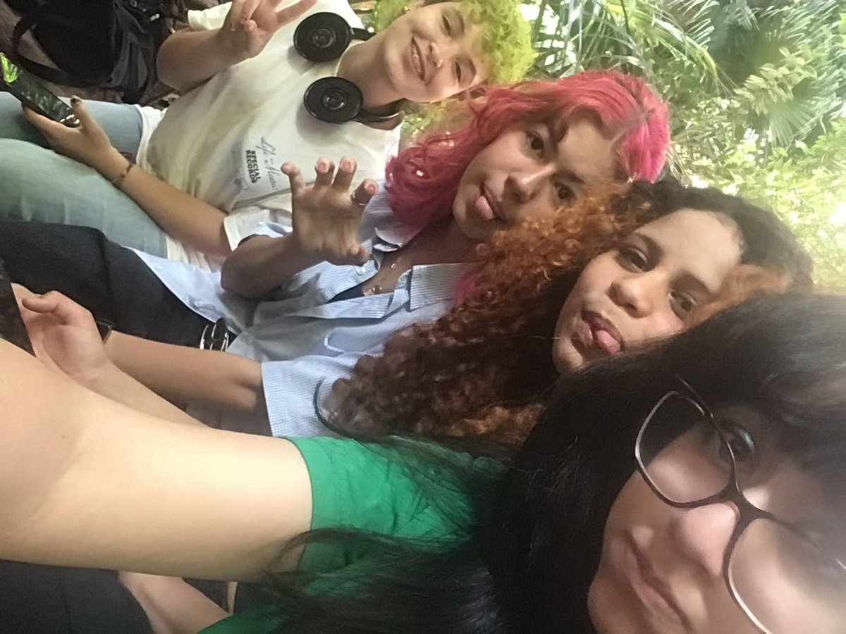 redcherryscarlt's tweet photo. Amo vcs porrinhas https://t.co/POULB3ACZG