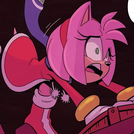 PerlicaStuff's tweet photo. If this gets all 5 slots in the next 10 hours I will do an Amy rose tf https://t.co/H6AsCoFzS3