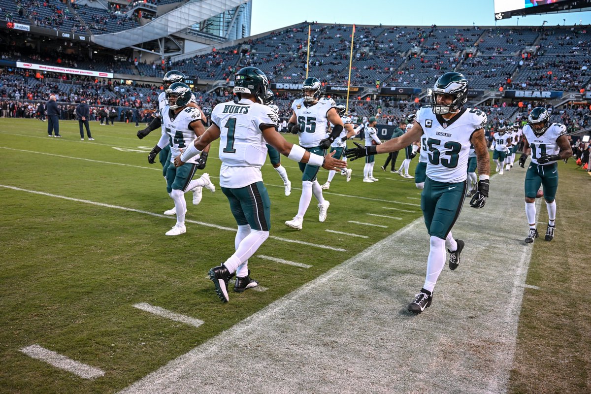 Eagles's tweet photo. Gametime 🔜 https://t.co/n7PPh3nWO1