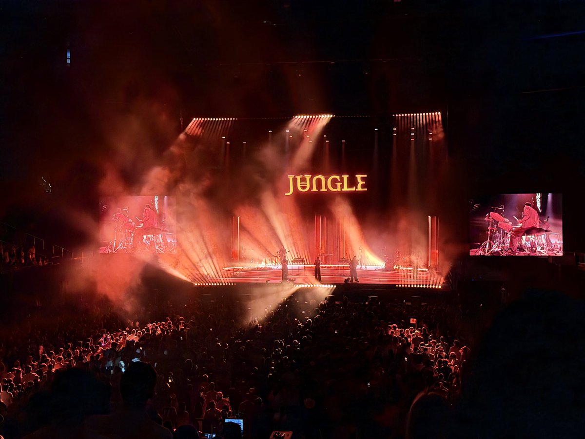 DutchMurray's tweet photo. Attended my first Jungle concert as a guest of my daughter, Christiane, at the Moody Center in Austin. One word—FANTASTIC!
#jungle #Backon74 https://t.co/BafMShVXI7