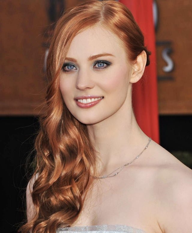 Vileself's tweet photo. Imagine being so gay that you can't admit Deborah Ann Woll is an attractive woman. https://t.co/QeKPkiSpOW