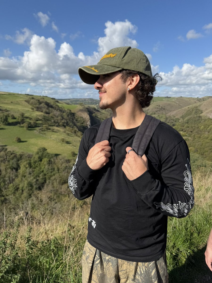 purplebrainfog's tweet photo. i experienced something which i didnt know i longed for, two days ago and it already felt like years since. i thought i was too different to feel the grace of mother nature, and experience it with the love of my life and my friends. i wish i could repay the earth for her kindness https://t.co/y5PEbG3s9P
