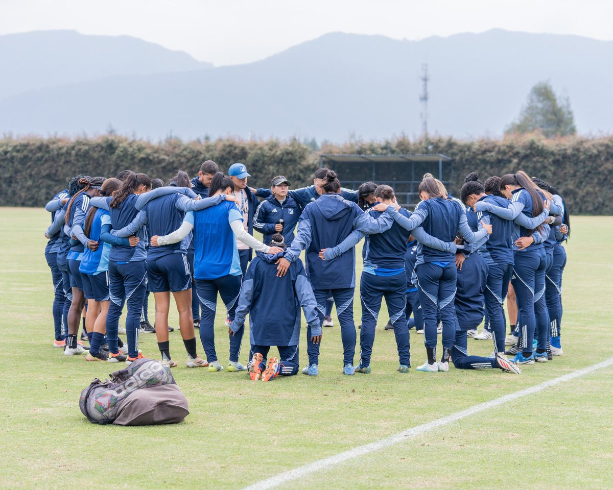 MillosFcFem's tweet photo. Millonarios FC informa que nuestro equipo femenino ha iniciado su periodo de vacaciones y retomará los entrenamientos habituales el próximo 5 de octubre, fecha en la que comenzará su preparación para los próximos retos deportivos.

Durante esta semana estaremos comunicando oportunamente las novedades, decisiones y anuncios relacionados con el equipo, a través de nuestros canales oficiales.

A nuestra Familia Azul, gracias por acompañar a las Embajadoras en cada paso, por alentarlas y por estar siempre presentes. Su apoyo es parte fundamental de este camino y esperamos seguir contando con ustedes en todo lo que viene. 💙Ⓜ️