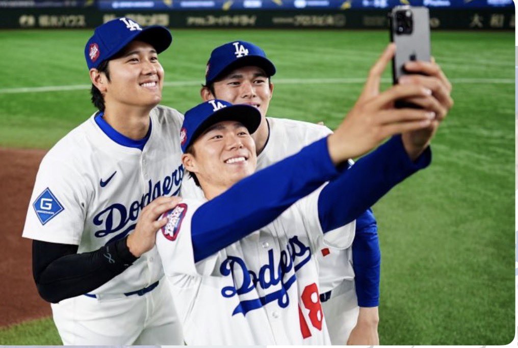 godzilla_gori's tweet photo. 2026.9.29.Tue

✳️MLB➡️レギュラーシーズンの全日程が終了しポストシーズン（PS）に進む全⑫チームが決定❗️

さぁ〜今年も熱い🔥⑩月が来ますね→LA・DodgersのWS③連覇が最大の目玉ですね❗️
今年のMLBでの日本人🇯🇵ﾌﾟﾚｲﾔｰの活躍そのままにPS盛り上がりそうですね⭕️🤗

#MLBポストシーズン🥎 https://t.co/HUvv22CXCO