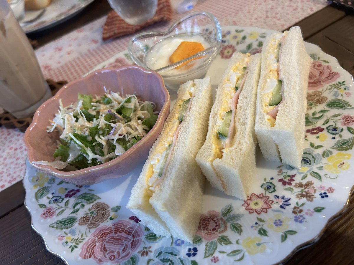 kgg_aka's tweet photo. 朝勃起からのモーニング☕️ https://t.co/lP9XdtSPWT