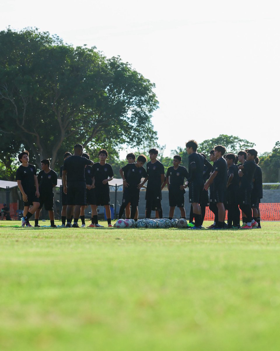 RacingTDP_Sub16's tweet photo. ¡Iniciamos una semana más, contando los días para vivir la primera jornada! 😈✨

#NuestroCorazónNuestroEscudo💜 https://t.co/W9yulnwoAN