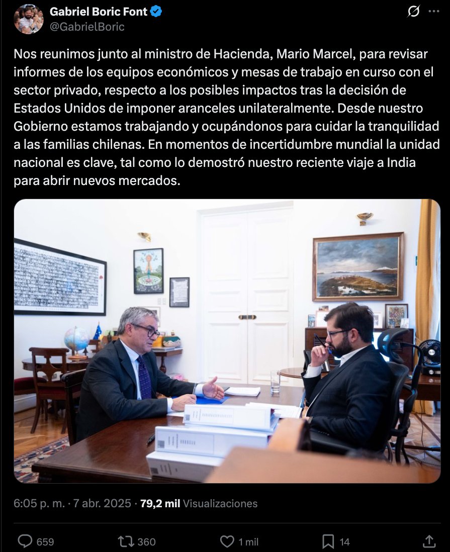 fotohistoriacl's tweet photo. 2025: presidente Boric y Mario Marcel trabajando para enfrentar aranceles unilateales de Trump. 

Ahí estaban.

Este gobierno ha bajado tanto el nivel que los subsecretarios son mediocres trolls de twitter. https://t.co/nv77iGNATp