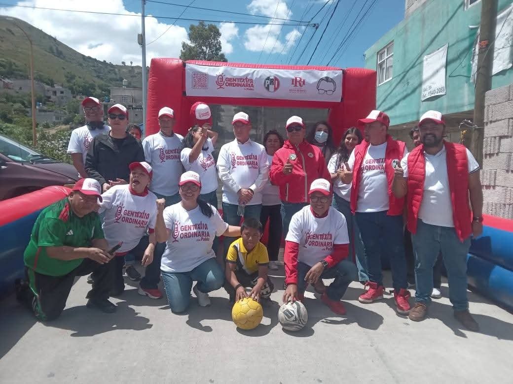 VICTORG34518098's tweet photo. 🏆 ¡TEPEOLULCO, ASÍ SE VIVE LA UNIÓN Y EL DEPORTE!
 
Este sábado 26 de septiembre, la CNC de Tlalnepantla de Baz estuvo presente en la gran Jornada Deportiva "Gente Extraordinaria en tú Comunidad", realizada en el Centro Comunitario de Lomas de Tepeolulco. 🤝⚽ https://t.co/rCPLm1EQKd