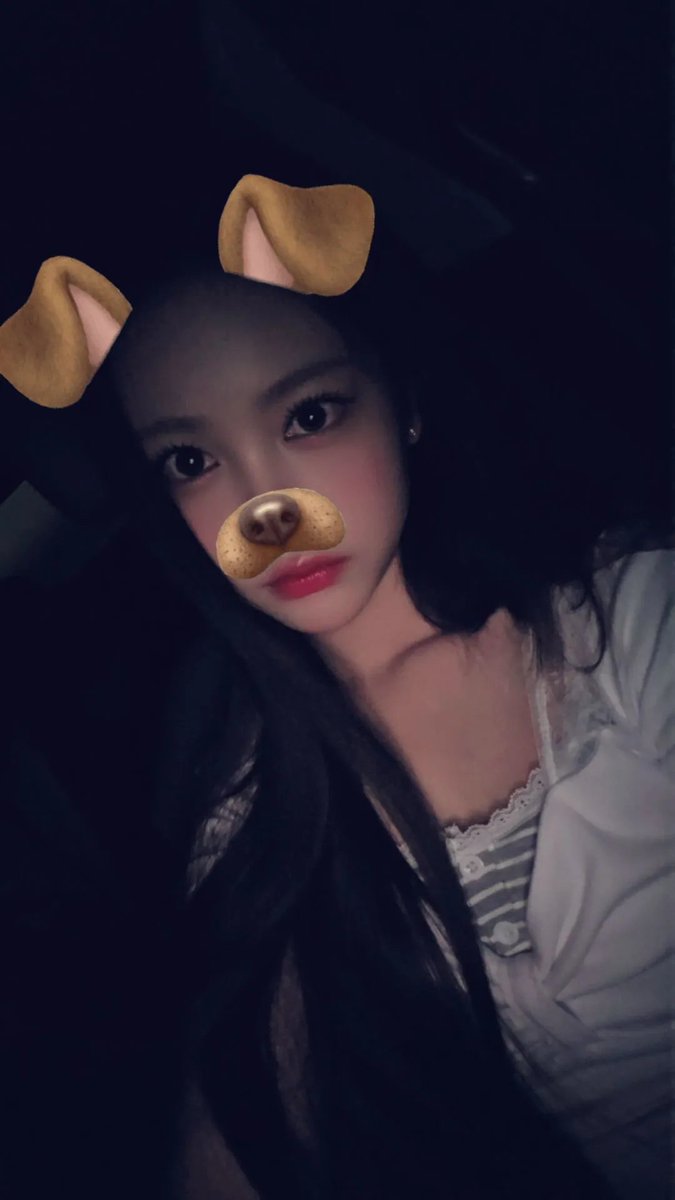 H2H_CARMENN's tweet photo. 하츄 뭐행??😉
#Hearts2Hearts #하츠투하츠 #H2H #ハーツトゥハーツ
#CARMEN #카르멘 #カルメン https://t.co/7RDGlTNNmv