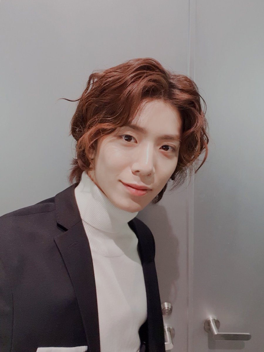 SenseFire9_twt's tweet photo. Me ven reaparecer por aquí porque la invitación a la #𝔉iᥱsta符号𝑃a𝕣ty era imposible de declinar, así que me voy directo al #𝑏ℓo͟omιz𓈒࣪𓇼𝔉αnsign para desearle lo mejor a estas bonitas.

   ◟. ˚  dark soul   ❜  #𝕕ä𝖒𝖔ᥒ https://t.co/FtZVRMtWa3