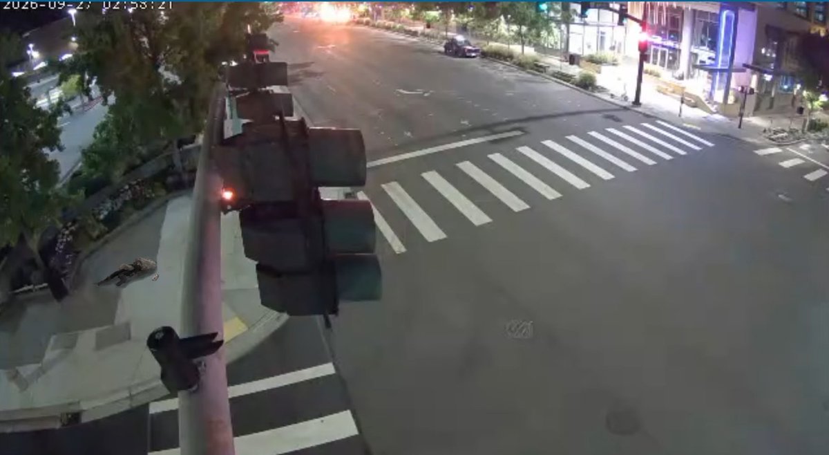 bozzrm's tweet photo. some drunk just passed out infront of value hq https://t.co/LdiQWYwPza