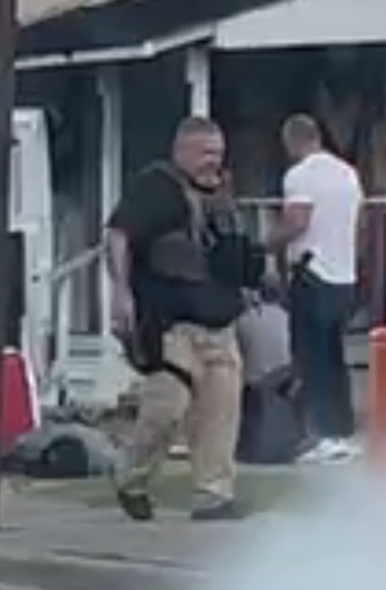 LidiaTerrazas's tweet photo. BREAKING: Gregory Feathers has been identified as the ICE agent who fatally shot Lorenzo Salgado Araujo on July 7th as he was on his way to work. 

Important reporting by @TexasTribune https://t.co/TSlhTx3j7h