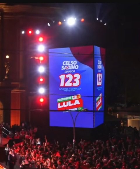fredkanagawa's tweet photo. Um video meu passou no telao do Presidente. Esse é o tweet https://t.co/DFa1yJCUj7