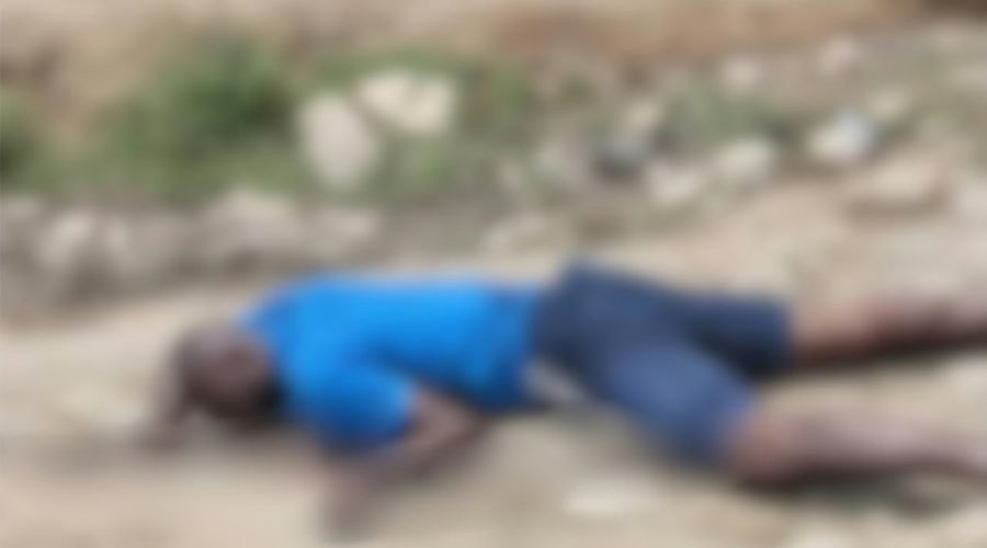 douvanjouenfo's tweet photo. Pliske yon dizèn moun mouri lendi 28 septanm nan seksyon kominal Moulin, nan Gwomòn nan depatman Latibonit, apre yon atak ame gwoup gang Kokorat San Ras . Atak la vini apre echèk yon operasyon FRG kont gwoup la nan zòn Ti Bwadòm. https://t.co/0Y6J3AeExr