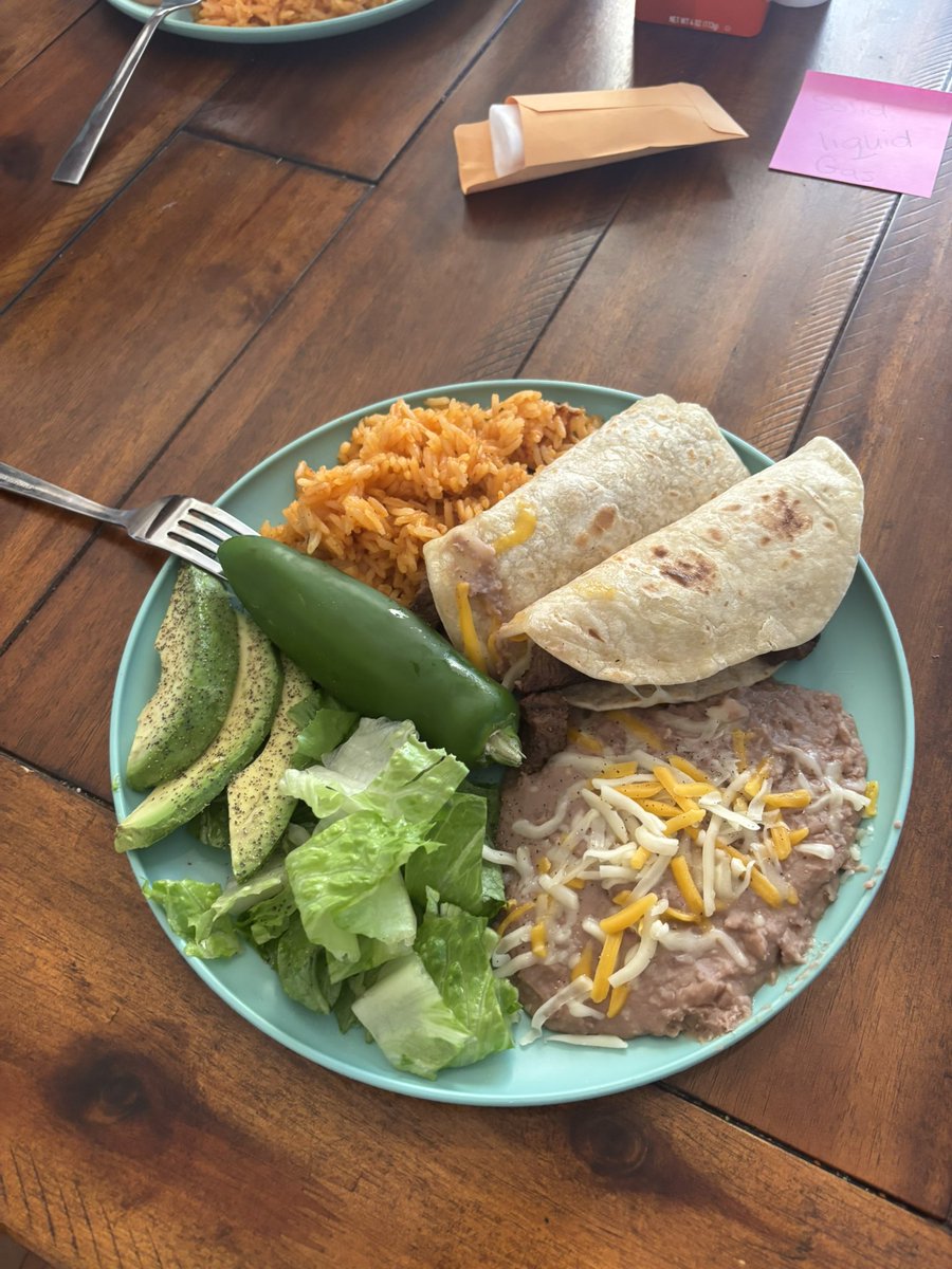 AarrhonFlores's tweet photo. Home made! Thanks to wife for the rice & beans! 🫘🍚🌮🇲🇽 food! #dinnervibes #goodtalks #greatlaughter https://t.co/H66ltpNuLF