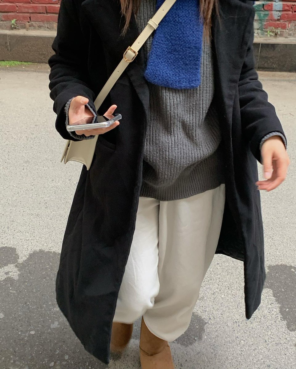 NeiRezende's tweet photo. 朝起きる瞬間の『あと5分だけ…』の魔力は異常だと思う。ふとそんなことを考えた。 ✨
qWu https://t.co/dVrRI6A35F