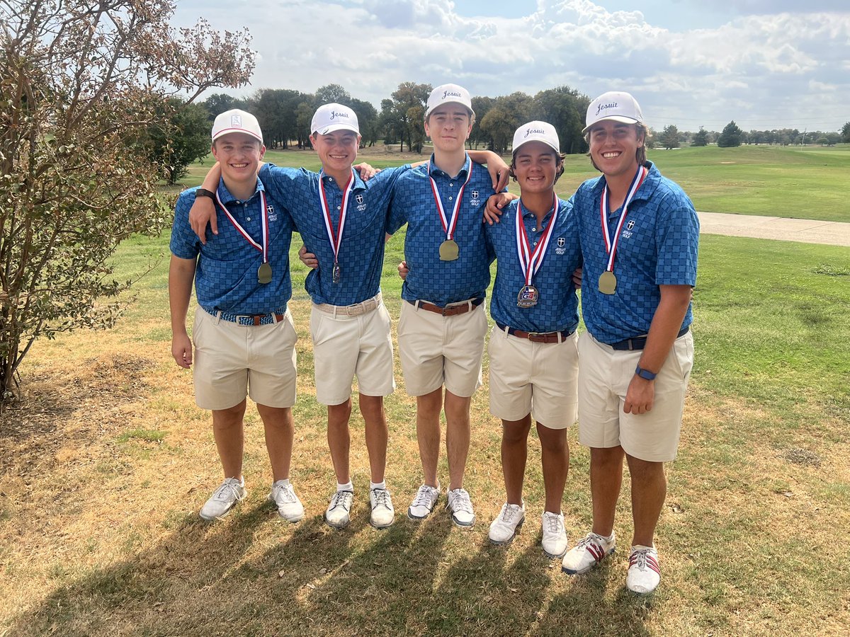 jesuitgolf's tweet photo. Congratulations to the Varsity Team for winning the Luna Vista Invitational held today at Luna Vista GC! The team was led by Jack Lyssy who won the individual title with a 74 playing in his first Varsity tournament! https://t.co/cF97tCFc7P