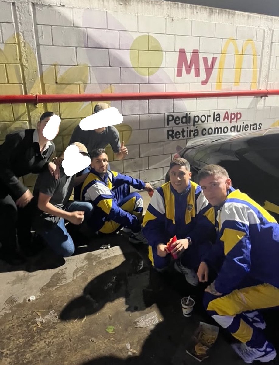 RIQUELMEARDO's tweet photo. Garchada a racing y doble cuarto de libra deps https://t.co/15gliNSr2y