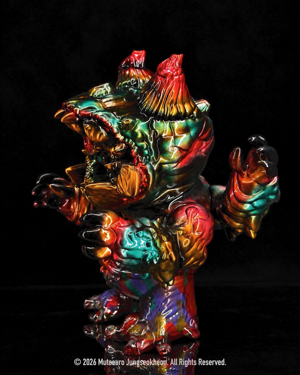 Mute_euro's tweet photo. 🇹🇼 2026 @taipeitoyfestival 

🌌 SOFU ‘B’ — BLACK AURORA Ver.

ONE-OFF (1/1)
EVENT INFORMATION
📅 Release: Saturday, October 10, 2026
📍 Booth: Hall A / No. 80–81
🎨 Edition: ONE-OFF (1/1)
🔥 Sales: First Come, First Served
#Muteeuro #SofuB #BlackAurora #TTF2026 #taipeitoyfestival https://t.co/T0ln1ux5aW