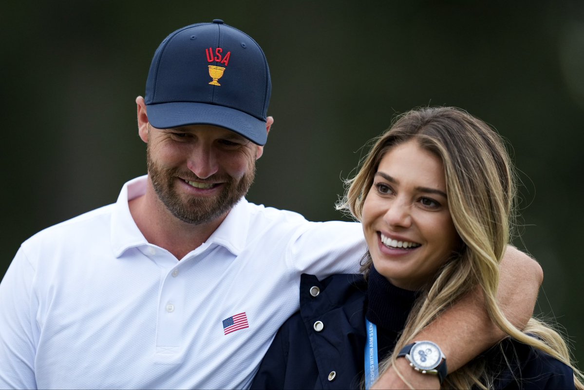 Wyndham_Clark's tweet photo. What a week. 🇺🇸

The kind of week you don’t forget. Proud of how we stuck together, competed for each other, and enjoyed every moment along the way. Wouldn’t want to battle alongside anyone else. 🏆 https://t.co/IOzBLLEfw1