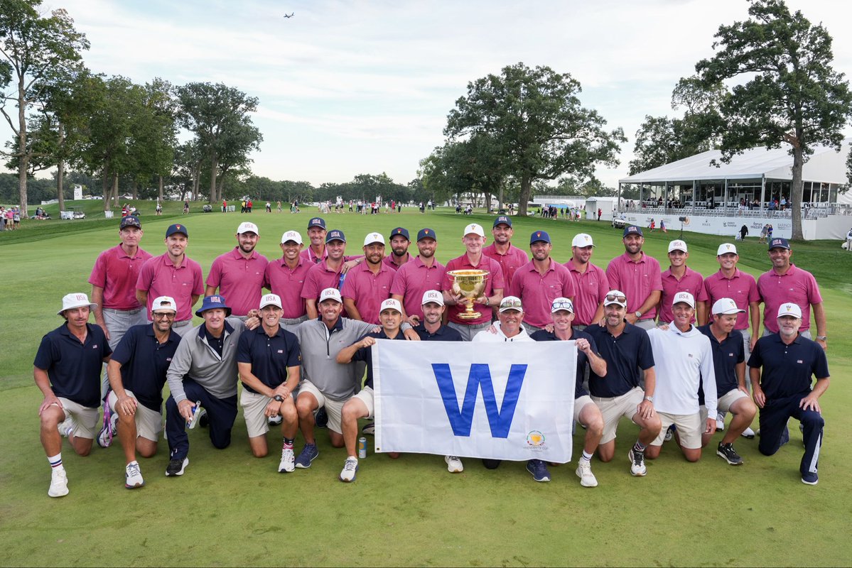 Wyndham_Clark's tweet photo. What a week. 🇺🇸

The kind of week you don’t forget. Proud of how we stuck together, competed for each other, and enjoyed every moment along the way. Wouldn’t want to battle alongside anyone else. 🏆 https://t.co/IOzBLLEfw1