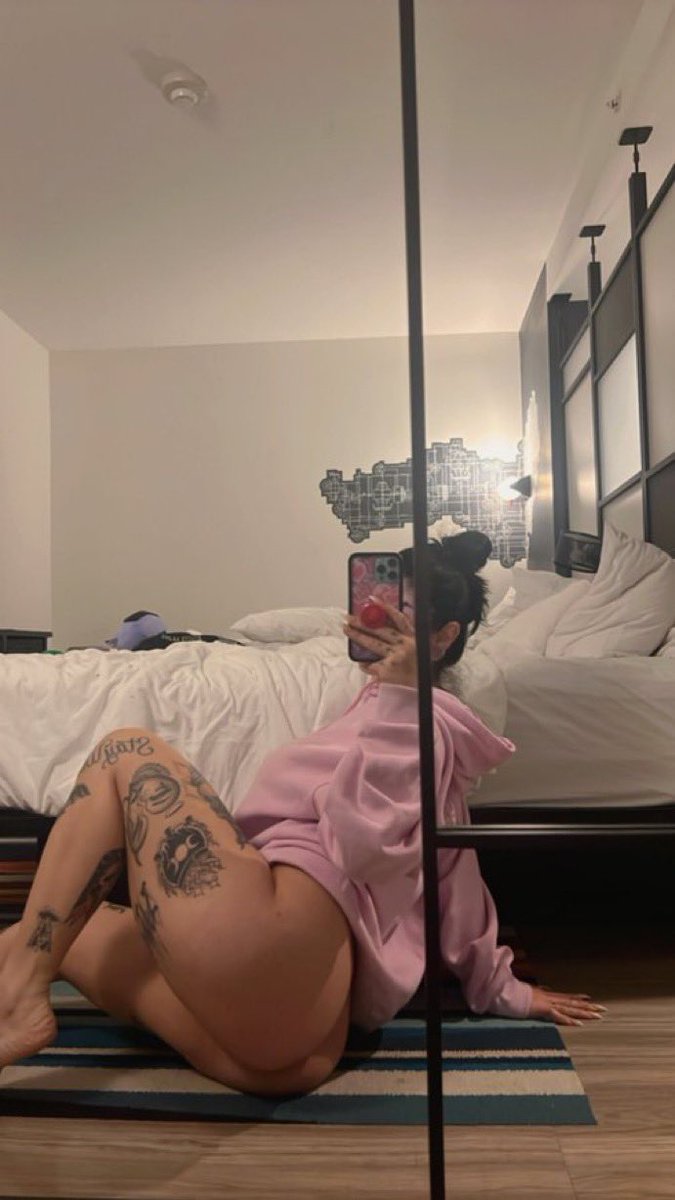 afnan_115's tweet photo. Dreams are so weird I dreamed someone took my coochie hair and now I wanna fight lol 😂 🤣😂
#bayareameets #bayarea #bayareafreaks https://t.co/XKllZxXHO8