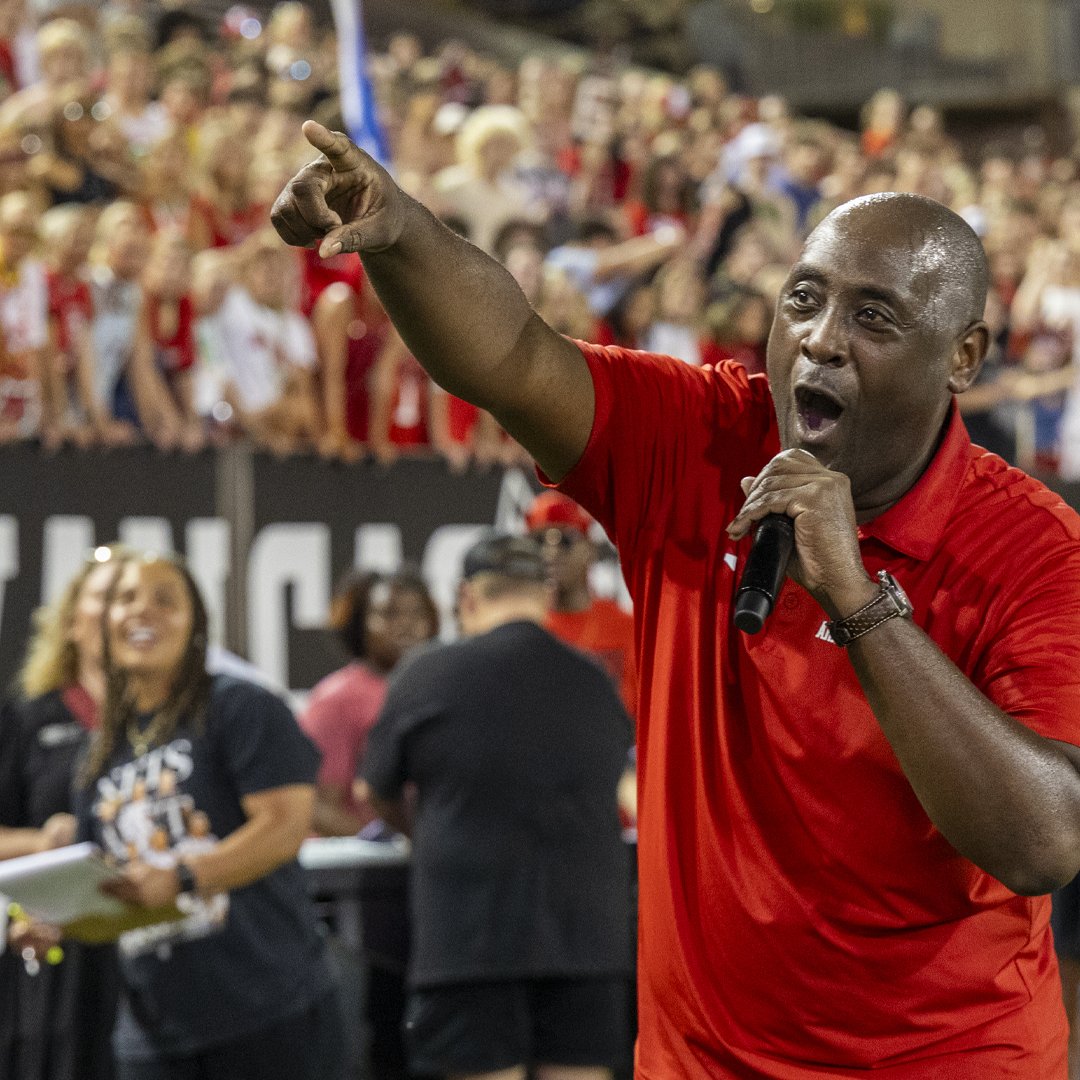 AStateRedWolves's tweet photo. THE LEADER OF OUR PACK

We've enjoyed working with Dr. Calvin White for a long time, and we can't wait to see where things go under his full-time leadership at A-State! #WolvesUp