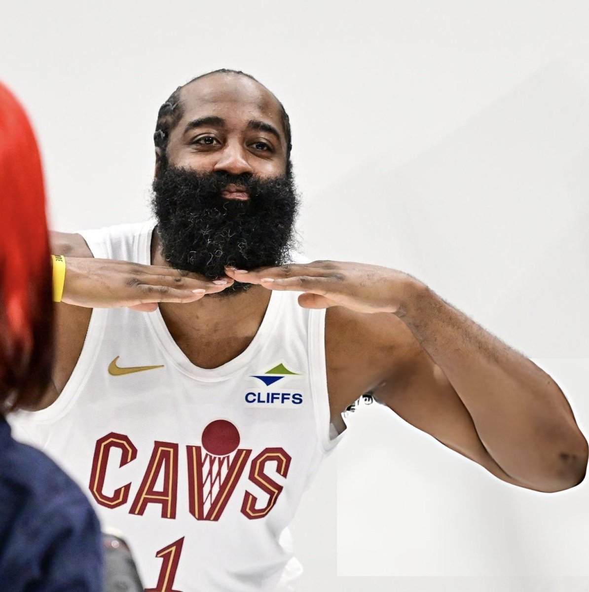 HoodiGarland's tweet photo. Ngl I never knew James Harden had this much personality dawg 😭 https://t.co/Kvn5xoLMp3