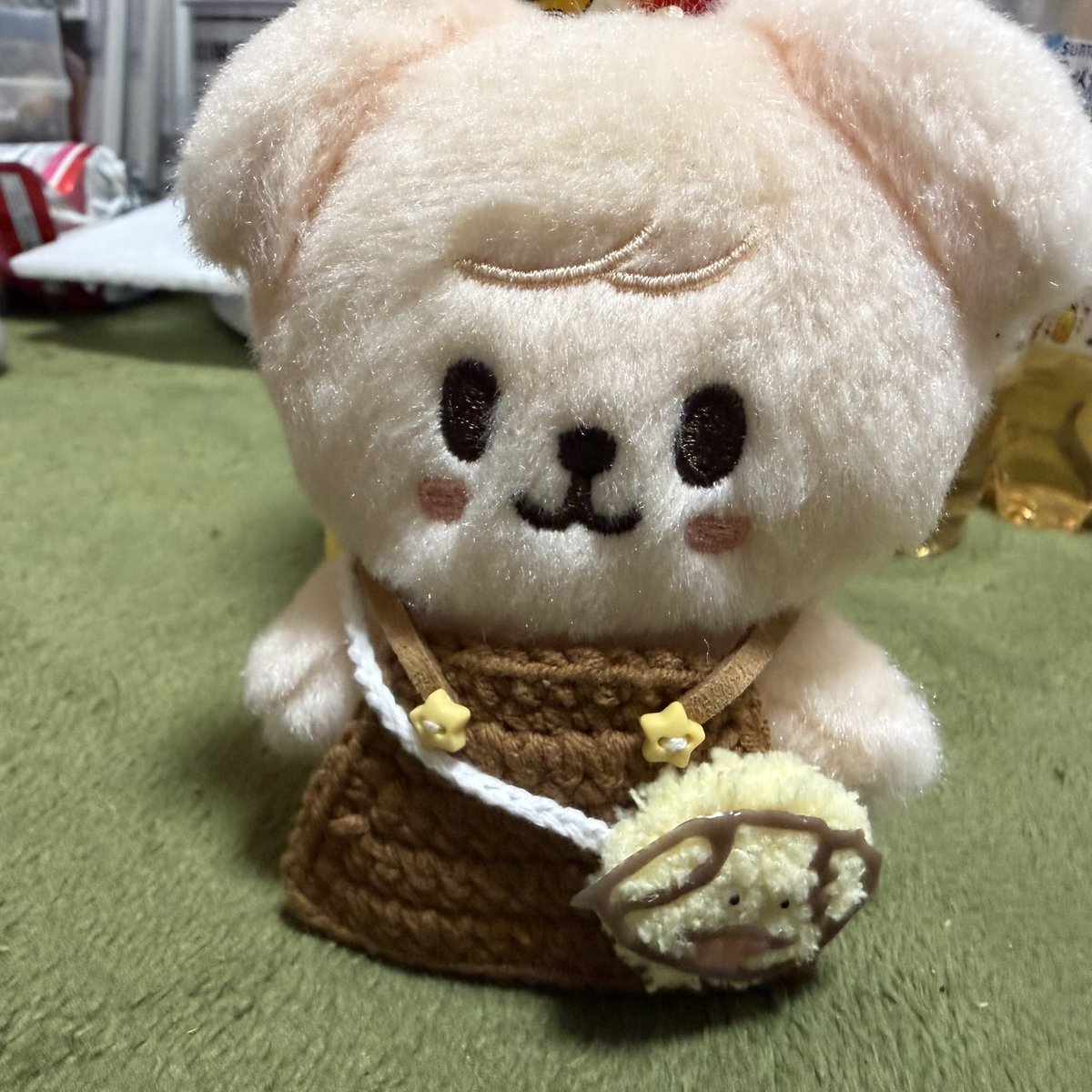 jin_min0922's tweet photo. メル狩でぱぴの服買ったけど優勝だわ🏆（背景汚い） https://t.co/2xMqxvmqXE
