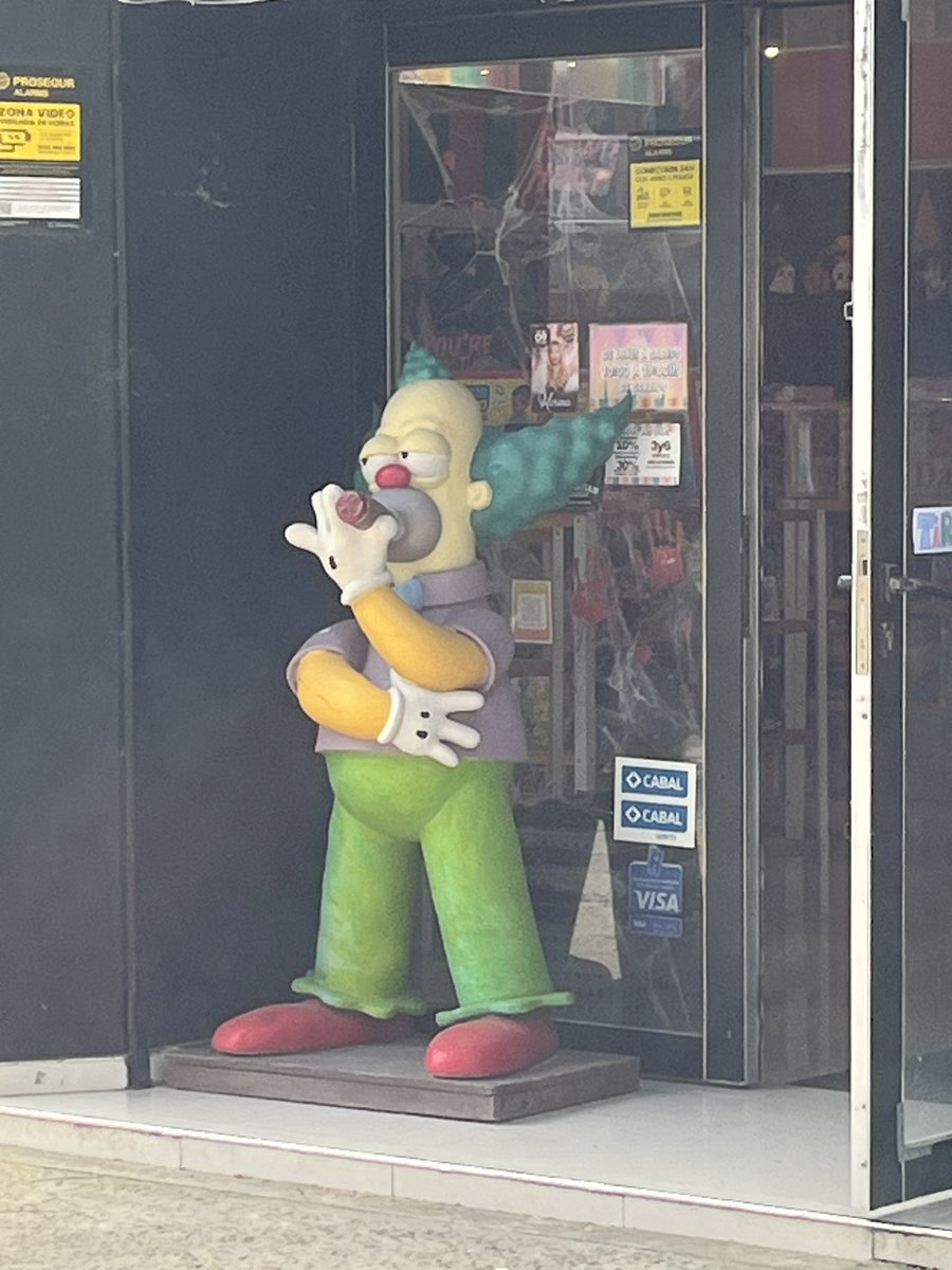 juan2o02's tweet photo. Alta aura maneja el Krusty de pinamar https://t.co/43FolRHJWW