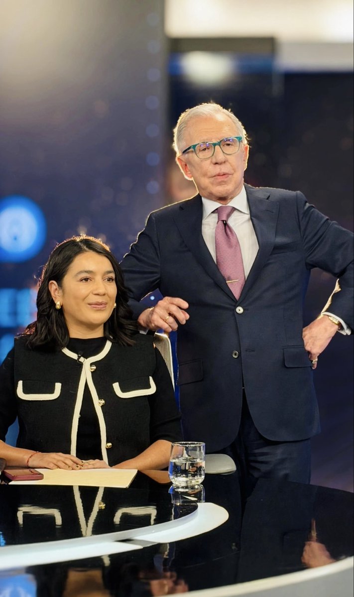 vianeygarciar_'s tweet photo. Con números y datos en la mano, representando a la 4T en la mesa de debate con @lopezdoriga https://t.co/gn8DrFg8WN