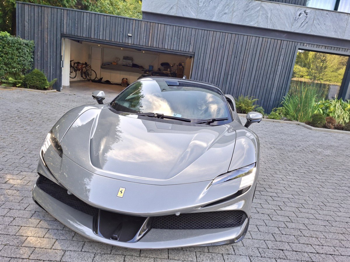 PR0H0S's tweet photo. Just copped my dream car at 20

i trade memecoins. https://t.co/BTSRhJGArK