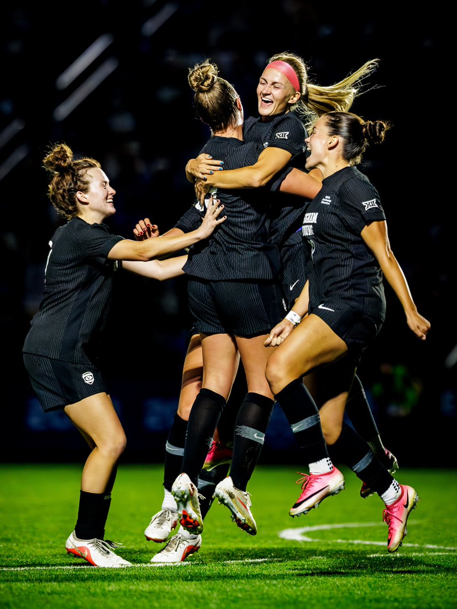 BYUCougars's tweet photo. successful week at home 🙂‍↕️ https://t.co/IM1k2hAKT6