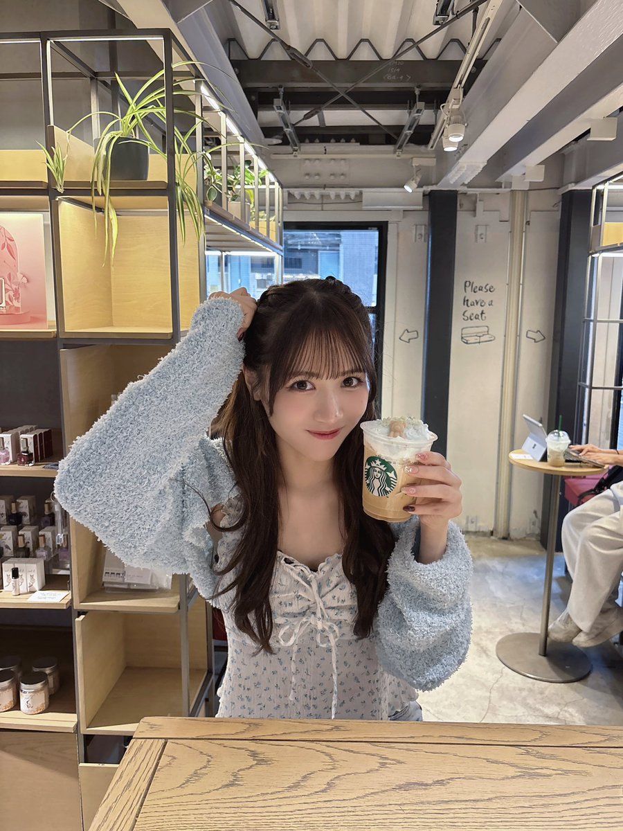 amefura_yuduki's tweet photo. おはよ〜☀️⋆˙⟡

本当に申し訳案件なのですが....
『10月3日(土)19:30〰️』のWithLIVEが
今日20:00〰️販売開始となります!!

前日に告知書き忘れて本当に申し訳ない🥲
急にはなってしまいますがいつも早めに売り切れちゃう枠を少し多めにしてみましたので良かったらぜひゲットしてくださいっ🎟💭 ̖́-

1年前のゆづちゃんを添えて🧸🩵ྀི
また夜告知するねん🎶ྀི