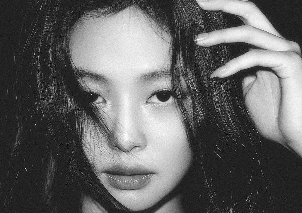 jenniekimpisc's tweet photo. JENNIE x lotte https://t.co/vw2PZiMC4F