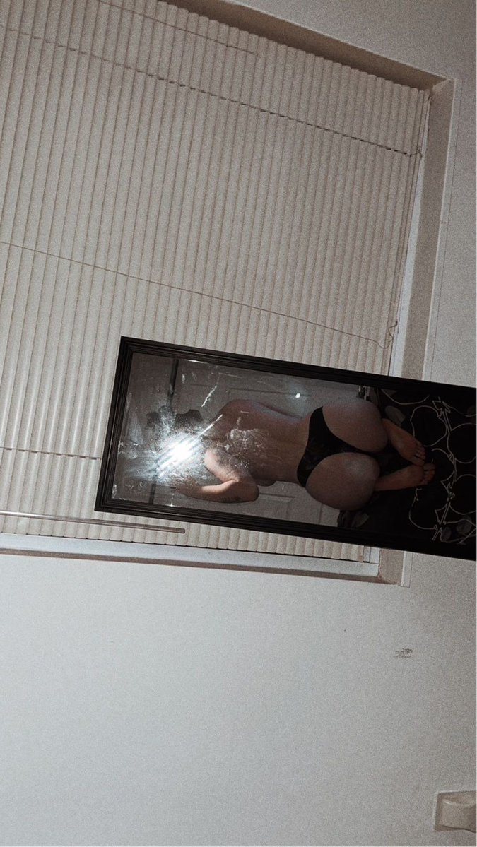Nomoneyray7222's tweet photo. 😍💦Mirror Thread💗😜

📩LADIES LETS SEE THOSE SEXY  PICS AND VIDS IN THE COMMENTS🍑💦😩
👇
🖤LIKE
🔁RETWEET 
👑FOLLOW  @Ivylou1234 https://t.co/FdN3wdg2Ho