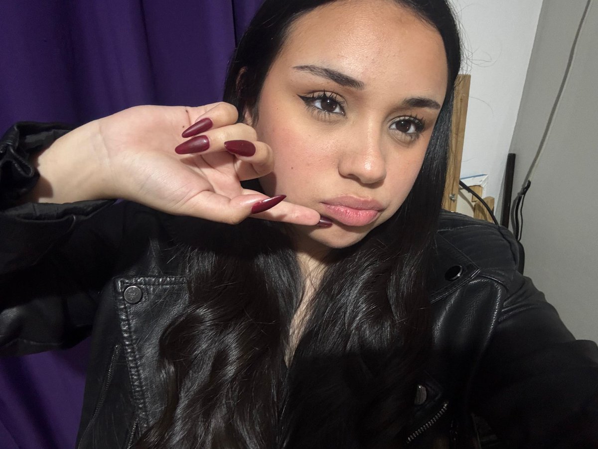 koornuda's tweet photo. icon vs user

hice face reveal porfin noo chicas porq se van https://t.co/Z6Wx0V4rN5
