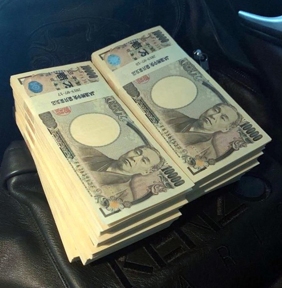 Sachiko_5an's tweet photo. 生活費これだけあれば1ヶ月は足りる？？

①足りる
②足りない https://t.co/Ev7zO0Qibz